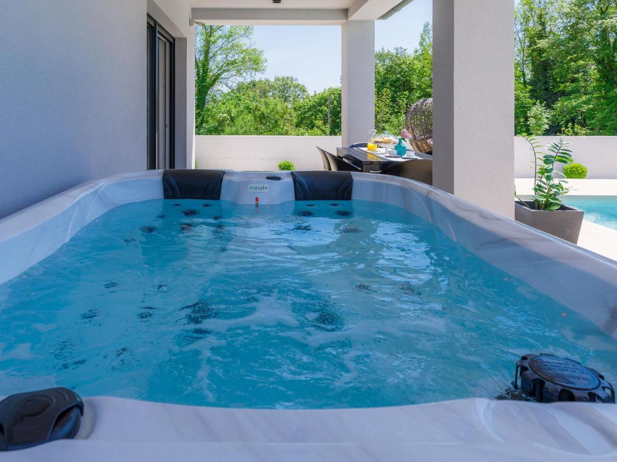 Villa Vine By Interhome Marčana エクステリア 写真